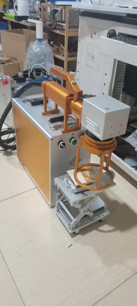 Handheld fiber laser marking machine